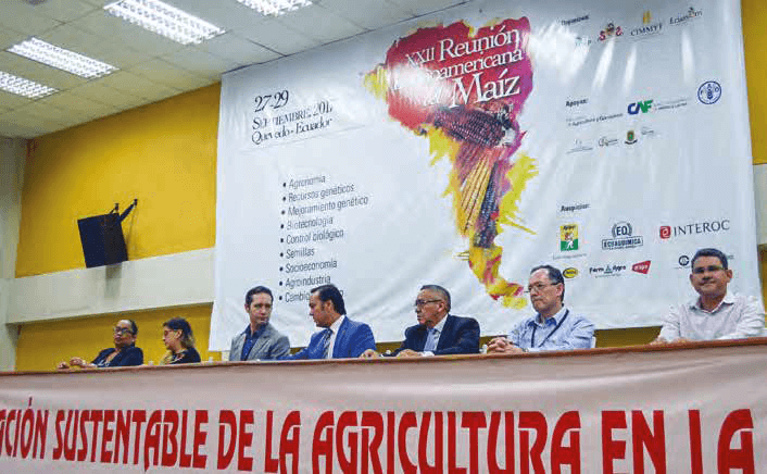 Mesa directiva en la inauguración de la XXII
Reunión Latinoamericana del Maíz